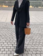 Load image into Gallery viewer, Blazer with removable scarf
