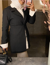 Load image into Gallery viewer, Blazer with removable scarf
