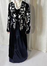 Load image into Gallery viewer, Floria
