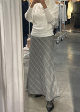 Load image into Gallery viewer, Plaid skirt
