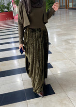 Load image into Gallery viewer, Drapped
