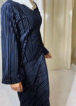 Load image into Gallery viewer, Extra striped
