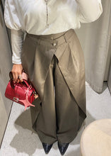 Load image into Gallery viewer, Puffy pants
