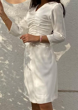 Load image into Gallery viewer, Elegant dress
