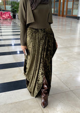 Load image into Gallery viewer, Drapped
