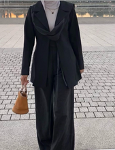 Load image into Gallery viewer, Blazer with removable scarf
