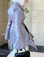 Load image into Gallery viewer, Pearl Blouse &quot;plus&quot;
