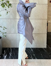 Load image into Gallery viewer, Pearl Blouse &quot;plus&quot;
